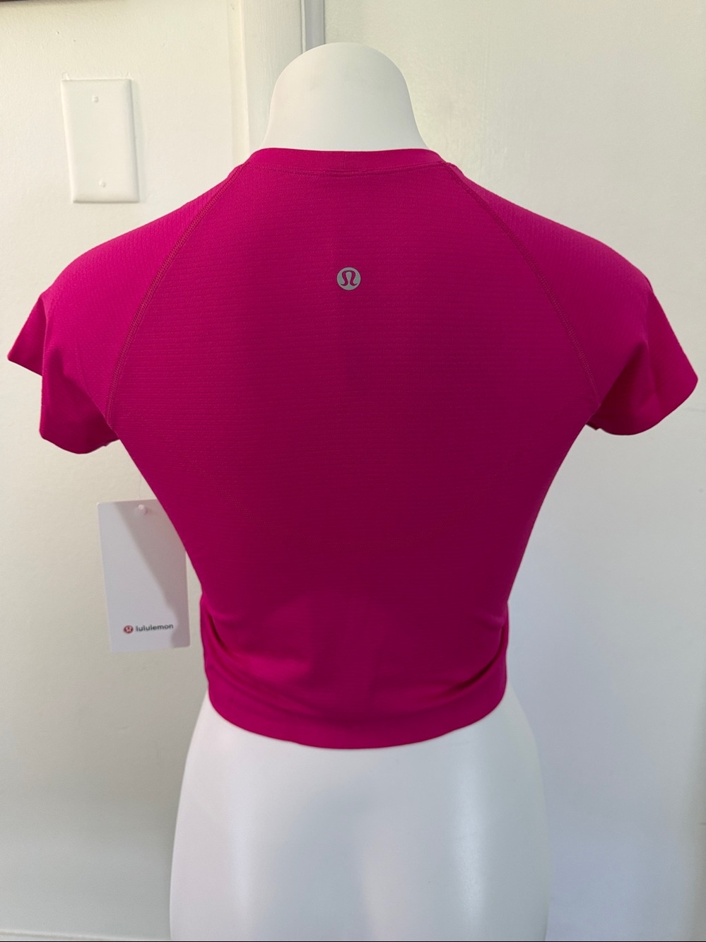 Lululemon - Swiftly Tech Cropped Short Sleeve 2.0 - Size 8 - NWT - Picture 3 of 7
